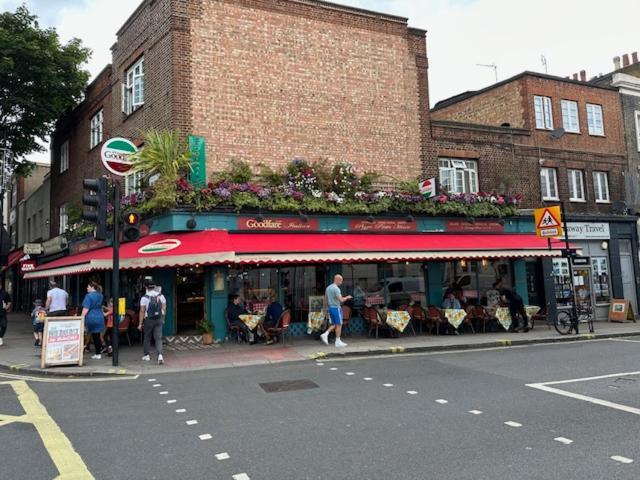 Guest Rooms In Camden Town ロンドン エクステリア 写真